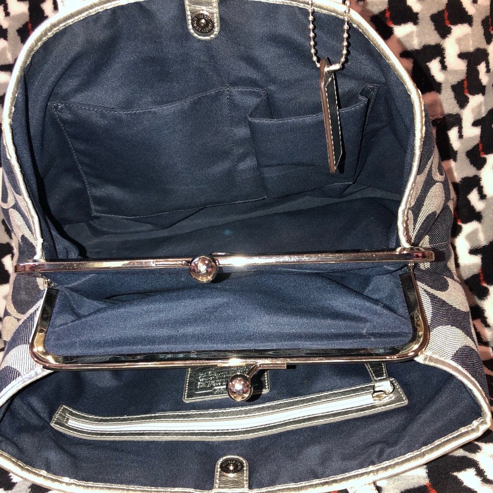Coach purse - Picture 3 of 3
